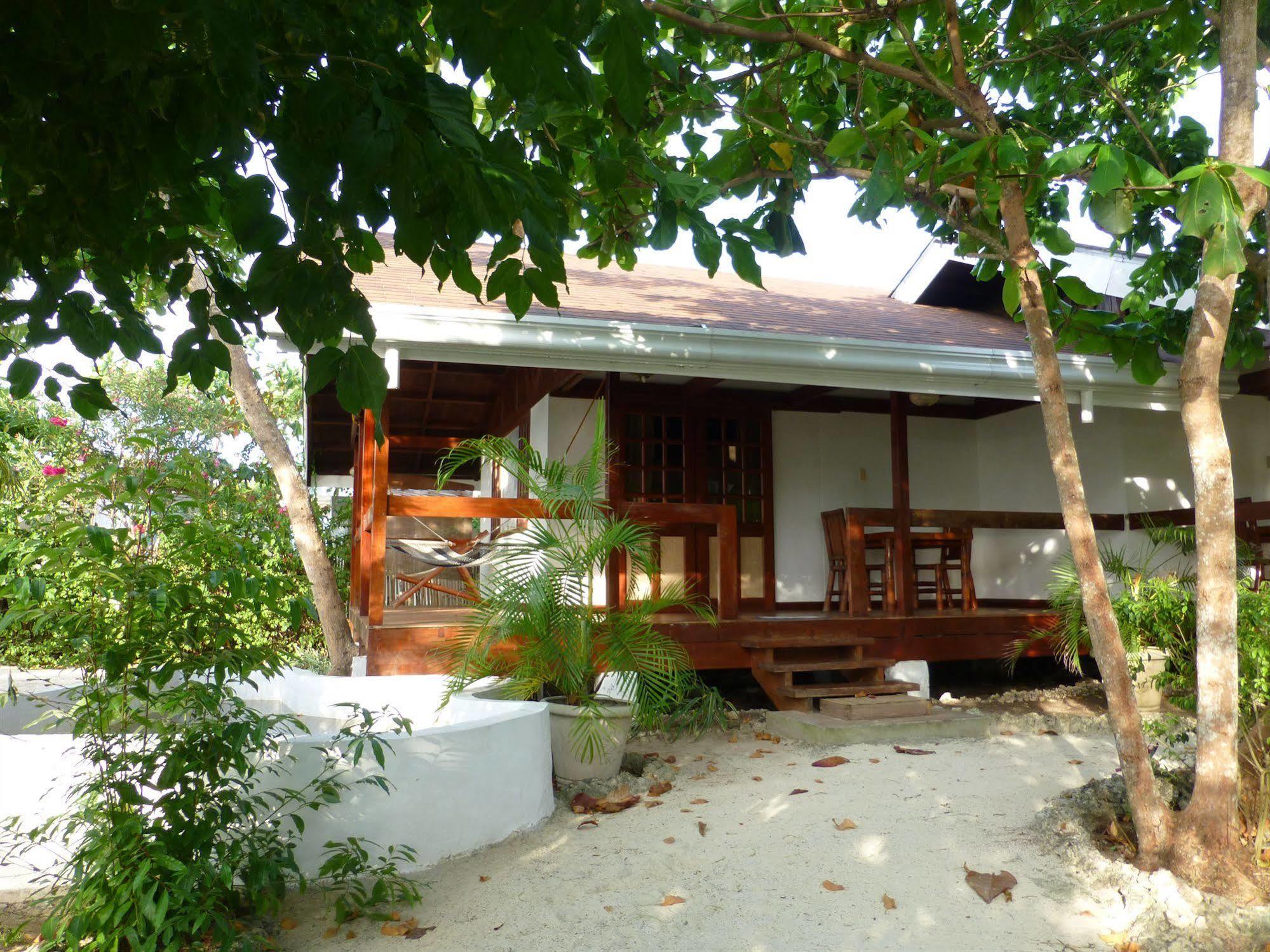 Talima Beach Villas & Dive Resort Cebu Stadt Exterior foto